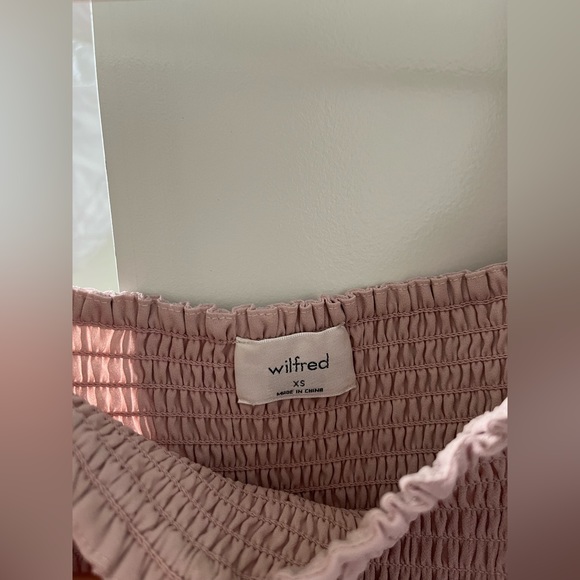 Aritzia Saga Blouse in Camille - Picture 2 of 2